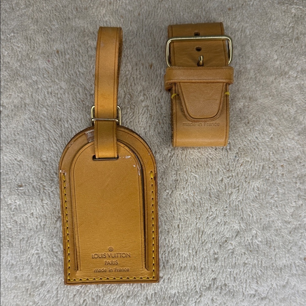Vintage Louis Vuitton Luggage Tag and Poignier in Vachetta Leather (15E)